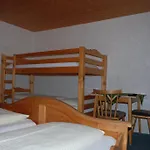 Baeuerle 3* היליגנבלוט