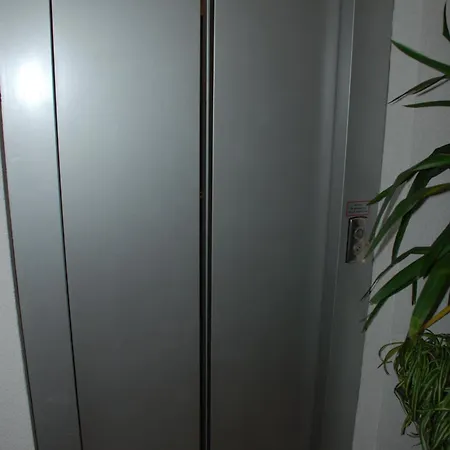 鲍尔勒旅馆 招待所 3*